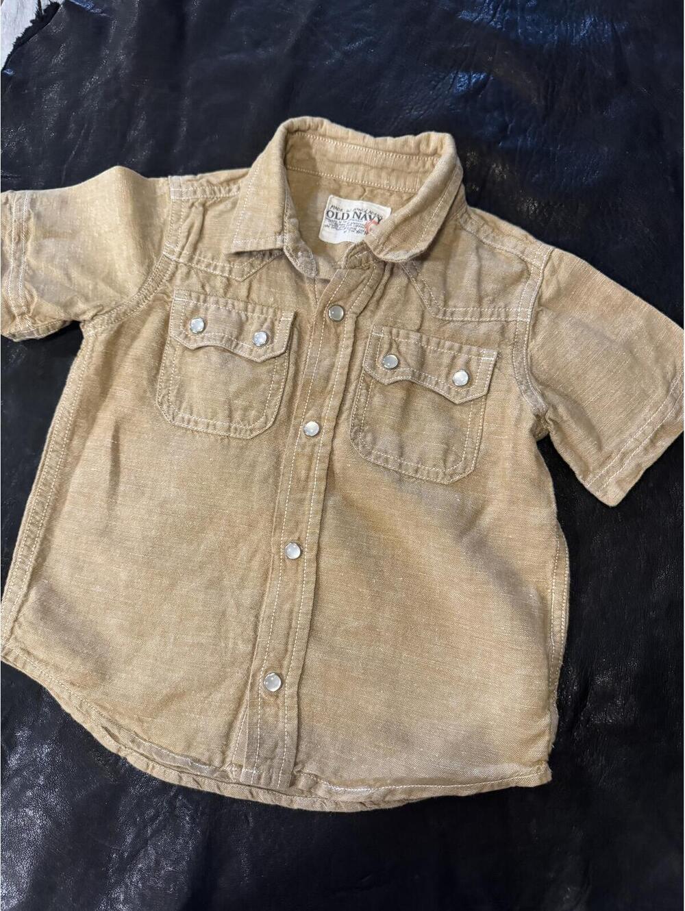 Old Navy Baby Western-style shirt with snap buttons (pearl-style), size 18 M